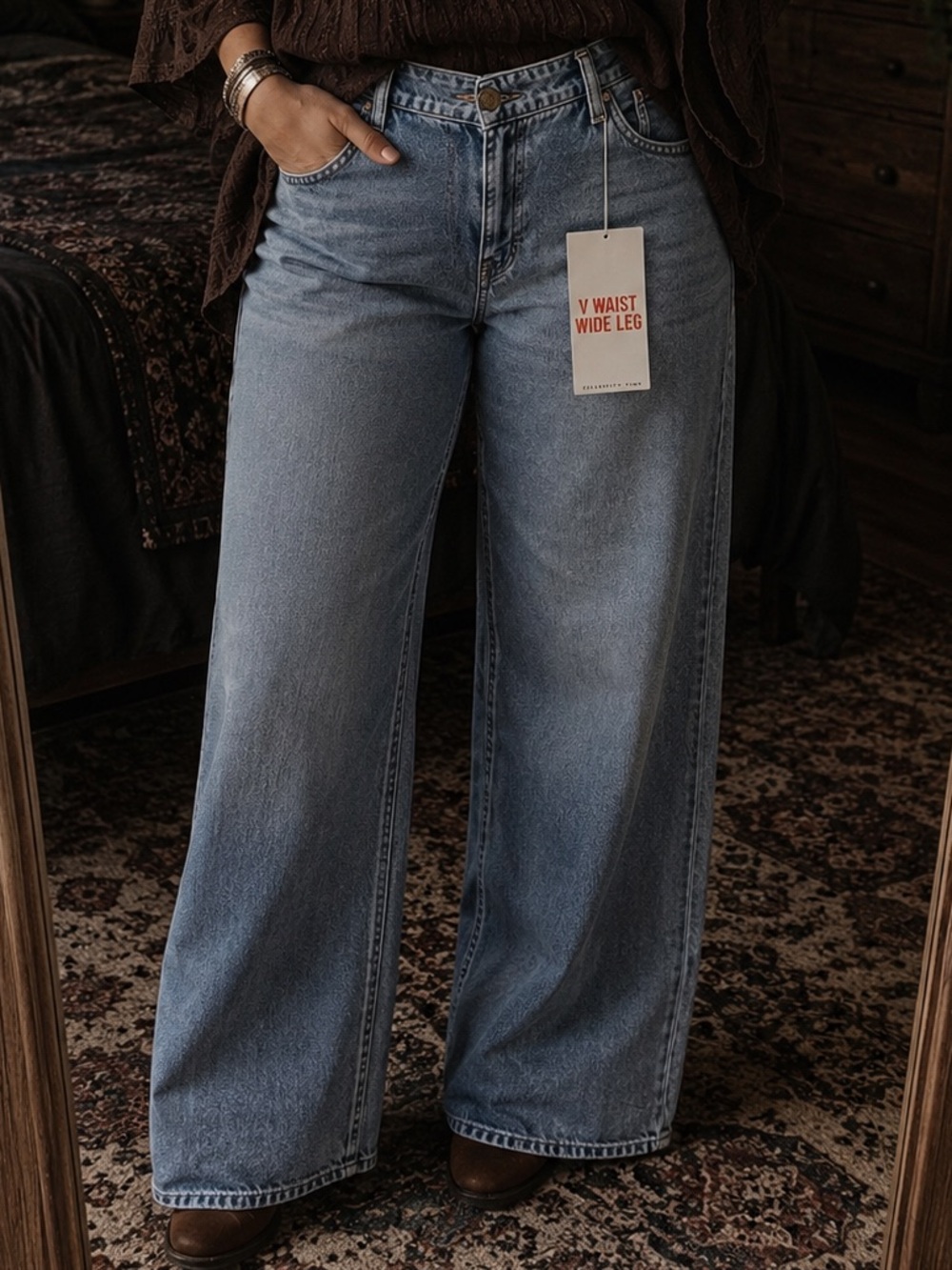 NWT Celebrity Pink Women’s V Waist Wide Leg Denim Jeans Size 11/30